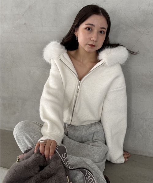 SNIDEL ファーフードパーカー The Fluffy Edit -愛すべきチャーミングなふわもこ- @snidel_official