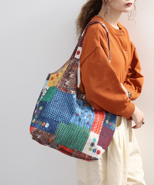 Crossi ショルダーストラップ ショルダーバッグ バッグ 総柄プリント
