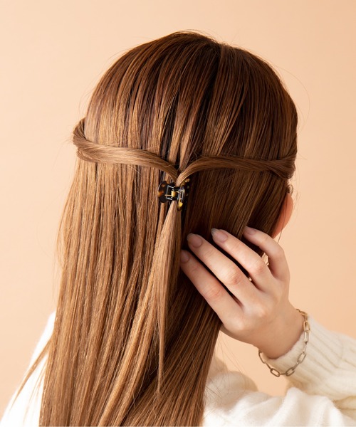 新品未使用品　Alexandre de Paris ベージュ ヘアクリップ ALEXANDRE DE PARIS（アレクサンドル ドゥ パリ） ヘアクリップ