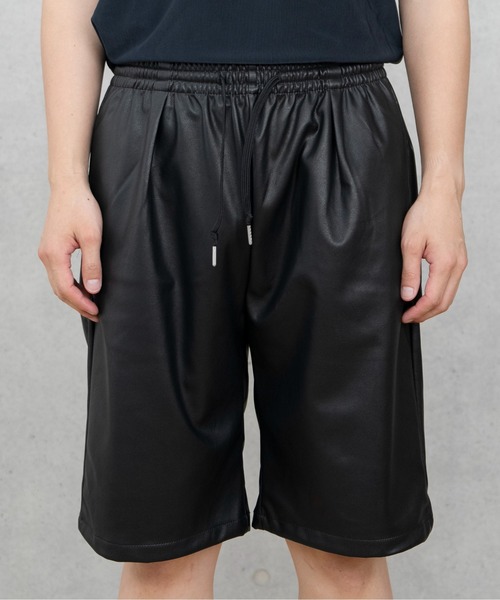 CONNSE ショートパンツ　新品未使用　黒 ワイドパンツ パンツ COLIN:シンセティックレザー ショートパンツ