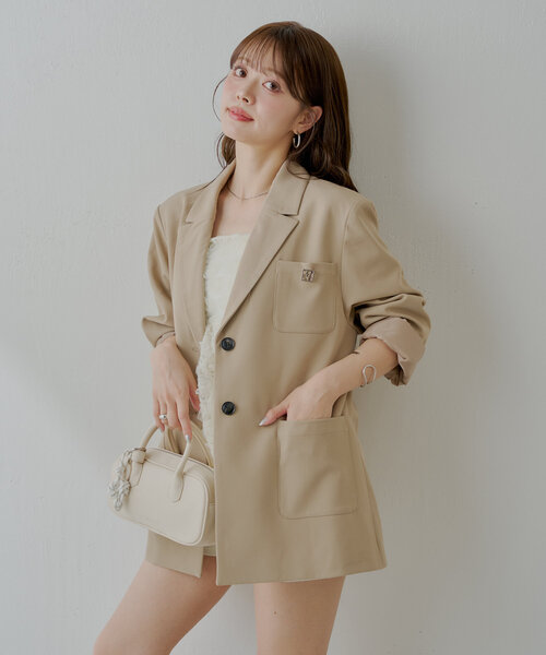 【Chico】ロゴブローチ付きオーバーシングルジャケット※ほのかさん専用 ロゴブローチ付きオーバーシングルジャケット | Chico(チコ