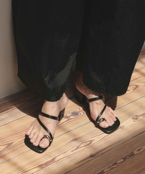 【ALDO】本革レザー★メタル・リング★ 細ストラップ・サンダル DONOBAN サンダル メタルリングサンダル レディース : ZOZOTOWN
