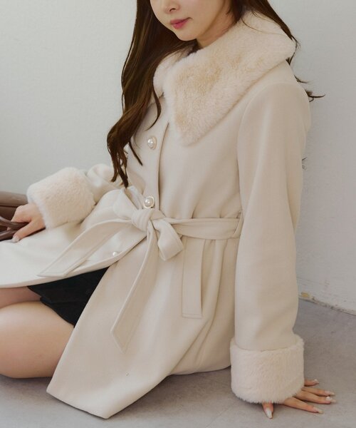 NICE CLAUP 新品未使用タグ付き フェイクファー付ミドルコート continuer de NICE CLAUP コート アウター 「WEB先行予約」フェイク