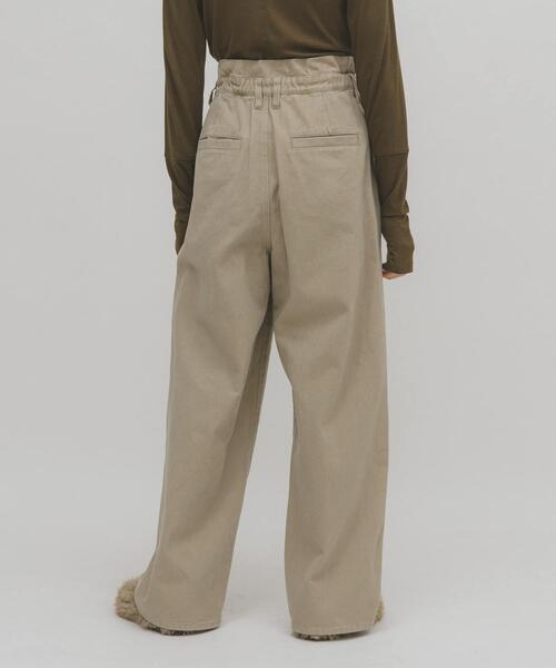 KBF（ケービーエフ） パンツ フリルウエストツイルパンツ レディース