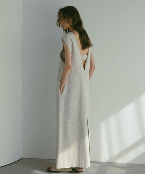「ETRE TOKYO」 ノースリーブワンピース M ベージュ レディースの画像
