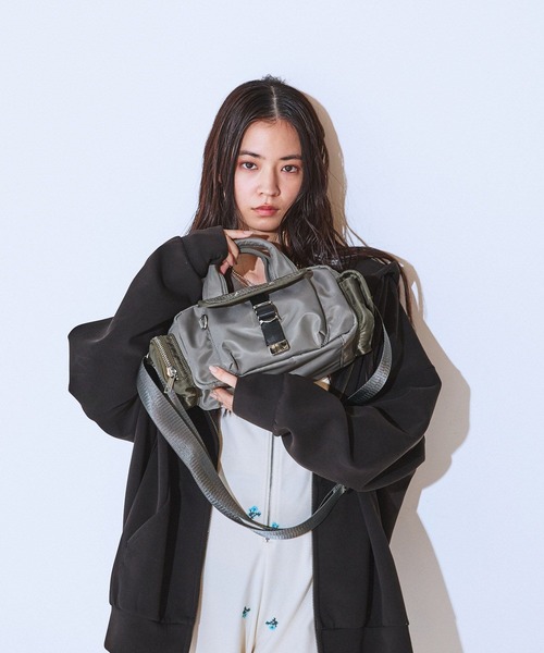 美品 プラダ 99s アーカイブ ナイロン 大型 ボンサック レディース メンズ イザック Y'SACCS 【ナイロンタフタ】トラベルボストン （ブラック