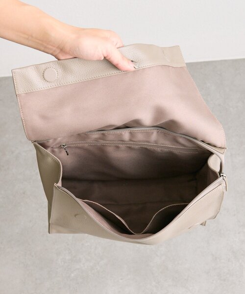 ear PAPILLONNER（イア パピヨネ） デイバック リュック 「本革/A4