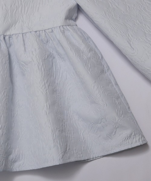 Fit more（フィットモア） ジャガードレース襟ペプラムトップス