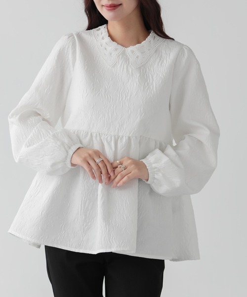 Fit more（フィットモア） ジャガードレース襟ペプラムトップス