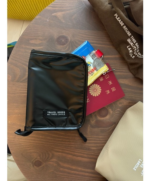 DSQUARED2（ディースクエアード） カードケース Gift Box Credit Card