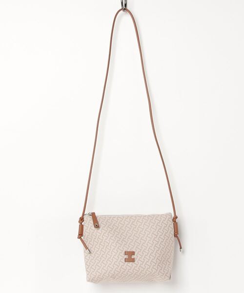 IACUCCI（イアクッチ） ショルダーバッグ FREE キャメル レディース