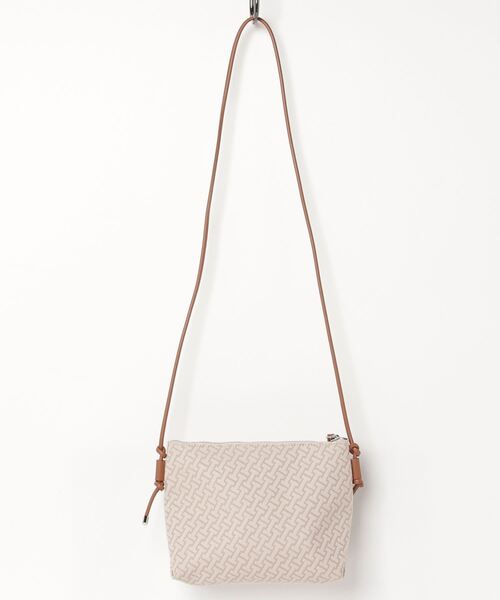 IACUCCI（イアクッチ） ショルダーバッグ FREE キャメル レディース