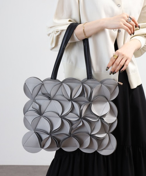専用です☆リナシメント 花モチーフ2wayバッグ Crossi ショルダーバッグ バッグ 花モチーフボンディング2WAYバッグ