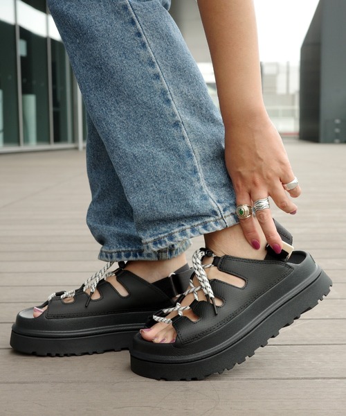 UGG Australia（アグオーストラリア） ugg サンダル UGG(R) / Golden