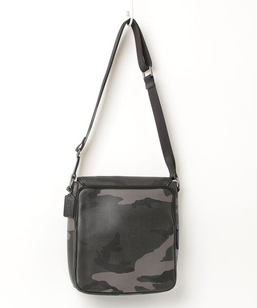 COACHカモフラージュ ショルダーバック（バックと財布購入の方おまけ付き） Yahoo!オークション - 「COACH」 カモフラージュ ショルダーバッグ -
