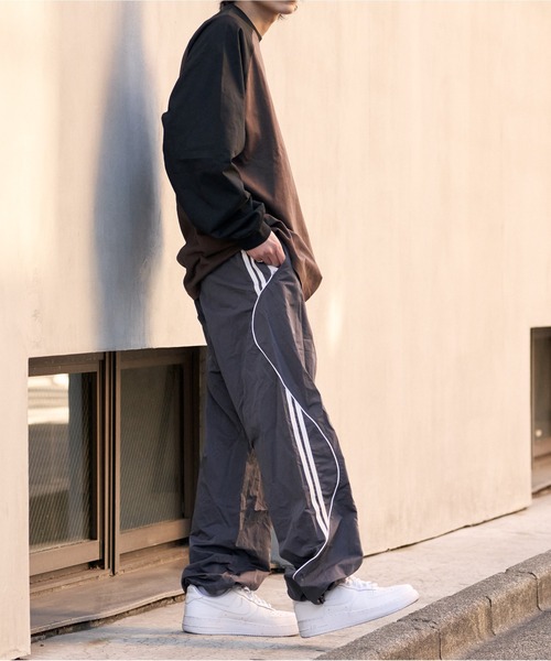 国内発*Y-3 ナイロン クロップド カーゴパンツ サイドライン Stretch Nylon Cargo Pants - Black – LÝFT