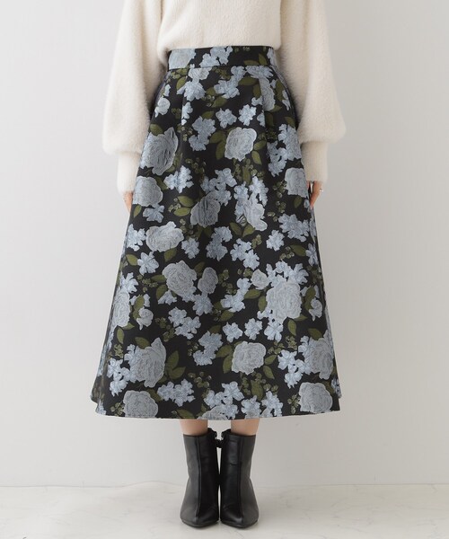 【essence of AMAYI】ITALY製　ジャカード　フラワースカート essence of AMAYI】ITALY製ジャカードフラワースカート