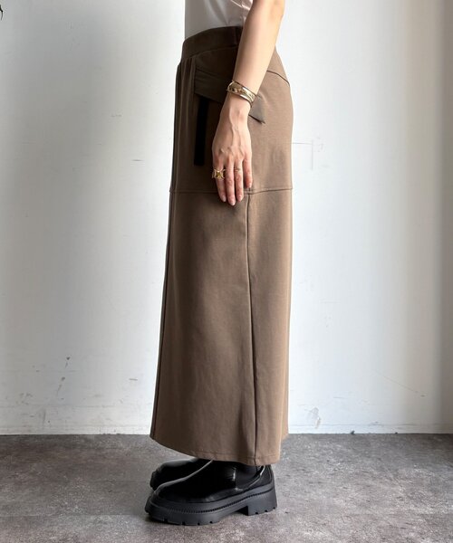 DOUDOU フレアスカート　ブラック DouDou（ドゥドゥ） スカート シャイニータックフレアスカート