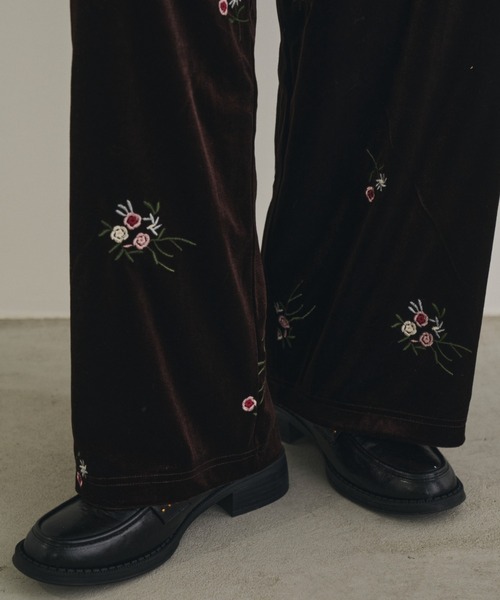 Unitage（ユニテージ） パンツ フラワー刺繍ベロアイージーパンツ