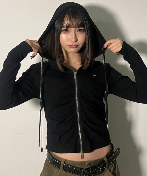 KOM（ドットコム） 「.KOM/ドットケーオーエム」Center Ruched Zip-Up