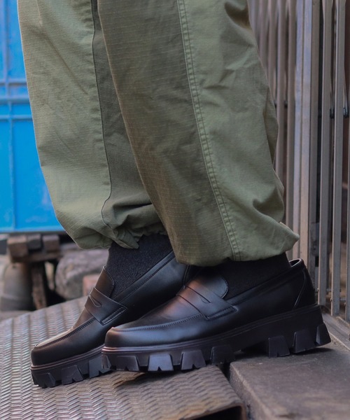 ♡ぱんだ　ローファー、ブーツセット♡ eclat掲載 PRADA◇チョコレート パテントレザー ローファー ロゴ