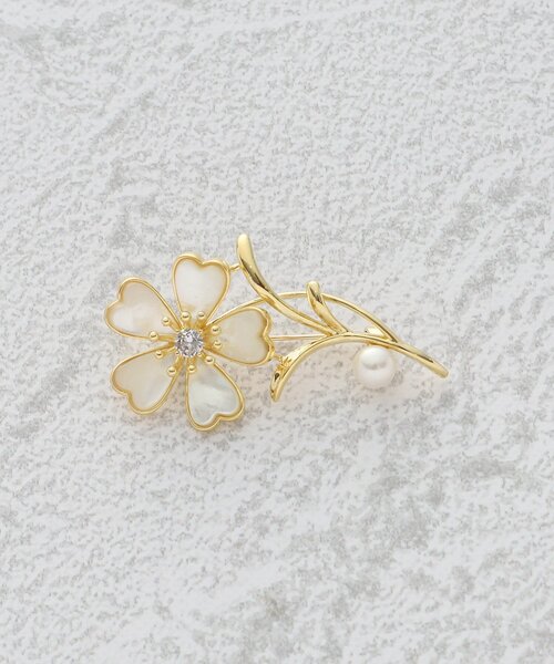 カネコイサオorワンダフルワールド コサージュ6個set カネコイサオorワンダフルワールド コサージュ6個set - メルカリ