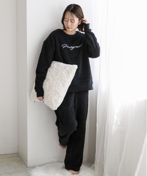 ad thie（アドティエ） パジャマ ルームウェア 刺繍ロゴ・ボアプル