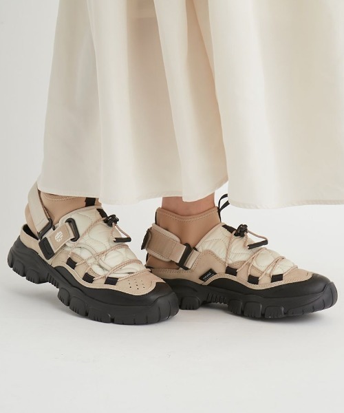 【新品未使用】スニーカー emmi×SHAKA WRAPPED MOUNTAIN emmi×SHAKA】WRAPPED MOUNTAIN AT w/INNER SOCK(シューズ)｜emmi