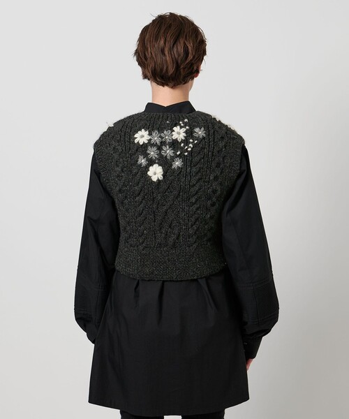 Pheeta（フィータ） ベスト ジレ 「Pheeta」Clara フラワー ニット