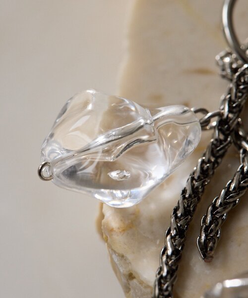 ear PAPILLONNER（イア パピヨネ） ピアス チェーン×クリア樹脂ピアス
