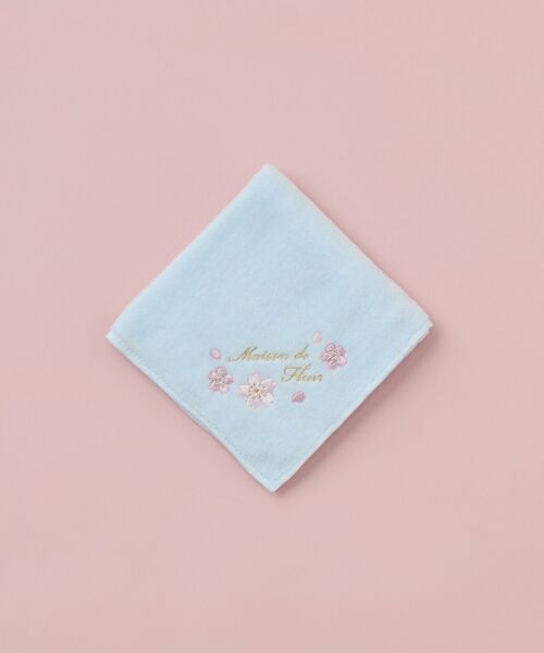 Maison de FLEUR（メゾンドフルール） ハンカチ サクラ刺繍タオル