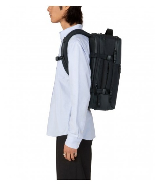 デイバック リュック INCO100682-BLK Incase A R C Travel Pack- Black メンズの画像