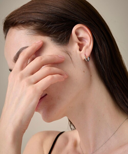 ete（エテ） ピアス ビジュー ワンストローク ピアス レディース