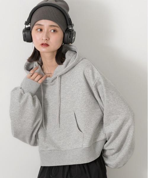 ad thie（アドティエ） パーカー ポケット付き 裏毛ショートフーディー