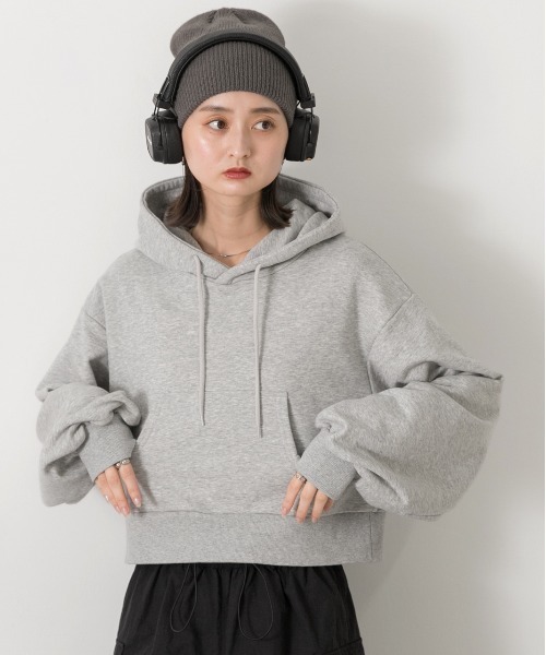 ad thie（アドティエ） パーカー ポケット付き 裏毛ショートフーディー