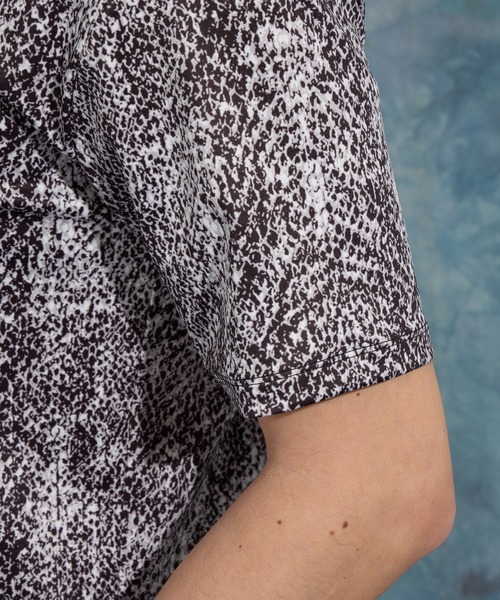 HIDEAWAYS/ハイダウェイ 半袖 パイソン柄 シャツ HIDEAWAYS NICOLE tシャツ パイソン柄プリントVネック半袖T