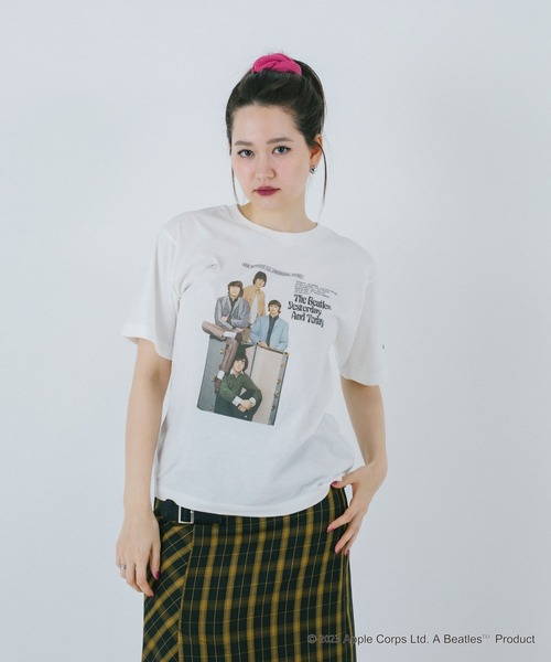 「TINA：JOJUN」 半袖Tシャツ「TheBeatlesコラボ」 M レッド レディース