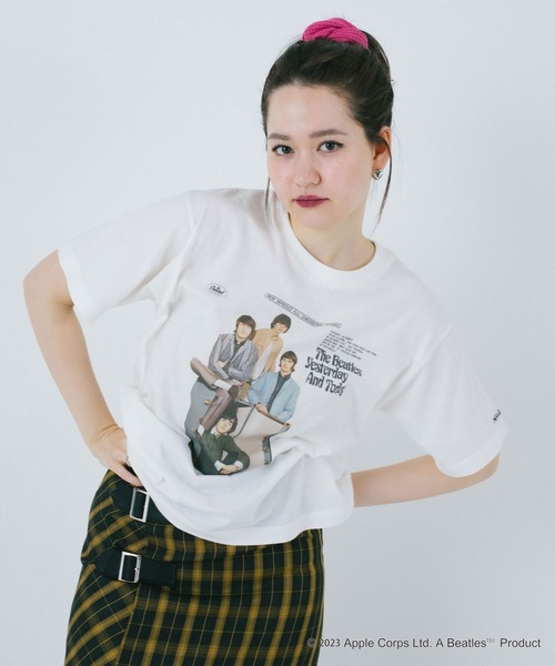 「TINA：JOJUN」 半袖Tシャツ「TheBeatlesコラボ」 M レッド レディース