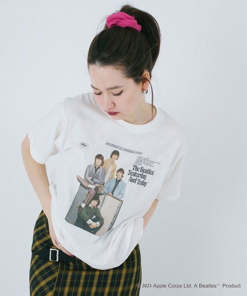 「TINA：JOJUN」 半袖Tシャツ「TheBeatlesコラボ」 M レッド レディース