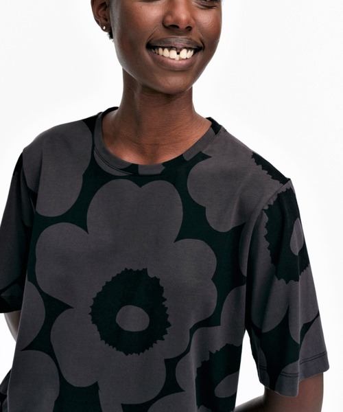 marimekko（マリメッコ） tシャツ 半袖 Tunnit Unikko / t-shirt