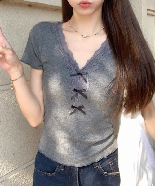 lilful tシャツ 半袖 「カップ付き」Vネック レースリボン 半袖ピチT
