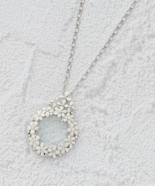 LAURA ASHLEY（ローラアシュレイ） ネックレス ルーペネックレス