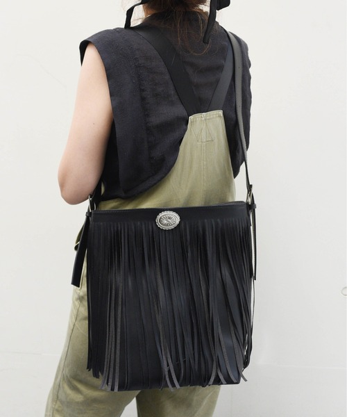 【Sophia”slovebowtique】コンチョ付フリンジクラッチバッグ styiro ショルダーバッグ バッグ 2WAYコンチョ付きフリンジ