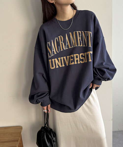 新品タグ付き♡クレージュ♡ ビッグロゴ　トレーナー　スウェット　ヴィンテージ AO2 トレーナー スウェット Embroidered Logo Sweatshirt / 刺繍