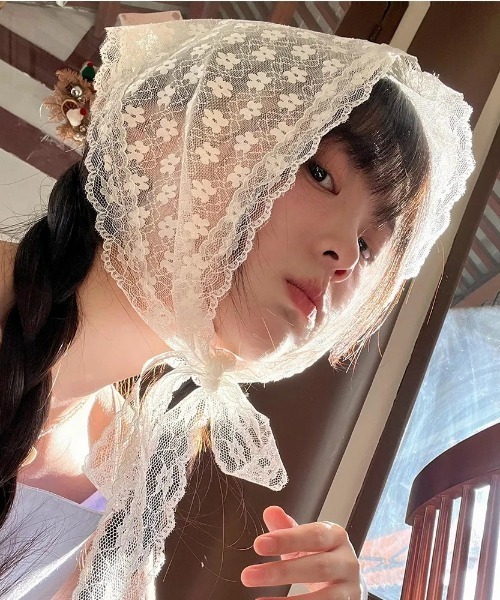 Mejoul ヘアバンド フラワーレース刺繍バブーシュカ 三角巾 バンダナ