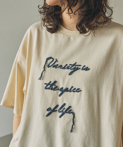 tシャツ コード刺繍 メッセージ ロゴ半袖Tシャツ レディース