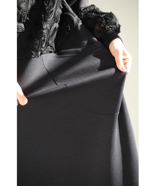 cawaii ワンピース （黒）黒花レリーフのゆるやかコクーンシルエット