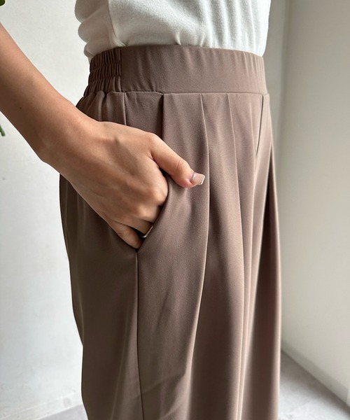 「DouDou」 スラックス TM ライトベージュ レディースの画像