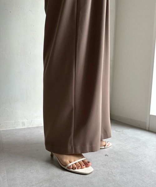「DouDou」 スラックス TM ライトベージュ レディースの画像