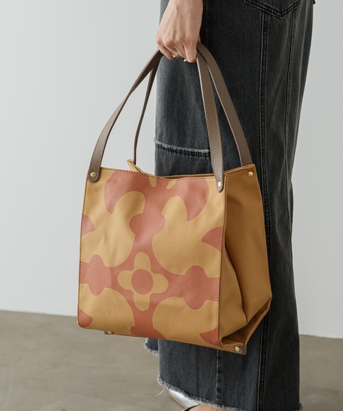 【美品】　RUSSET ラシット 便利バッグ russet（ラシット） トートバッグ FREE アイボリー レディース